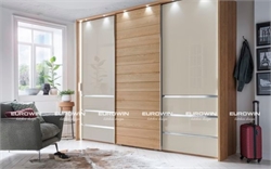 Tủ Quần Áo Cửa Lùa 3 Cánh: Giải Pháp Của Sự Tiện Nghi